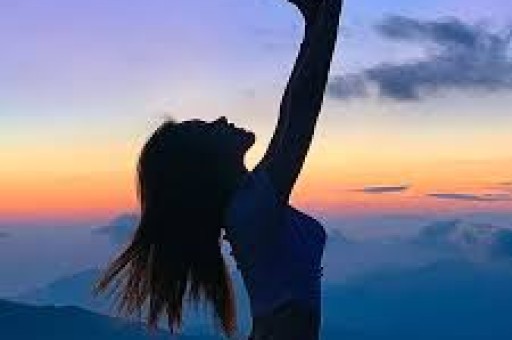 “AI网红”光鲜概念下的真实账单 独立制作人：投入数万元至今未盈利