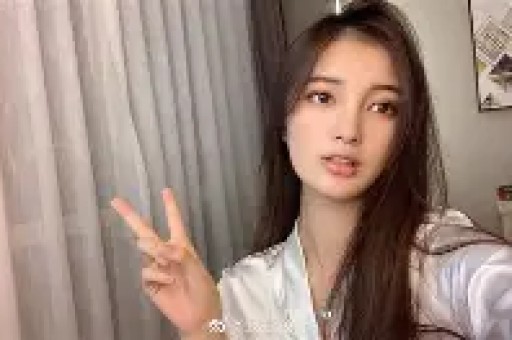 第一批靠“出轨剧情”出海的小游戏日入338万