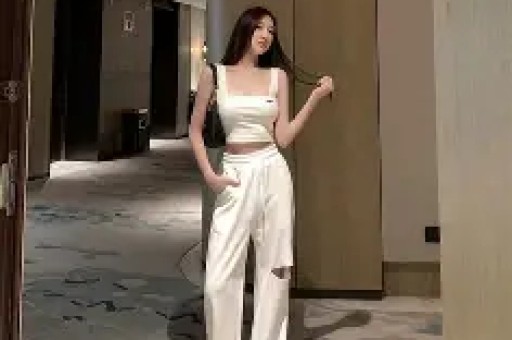 韩国女星拍电影期间意外怀孕导演河正宇慌了当即做出一个决定